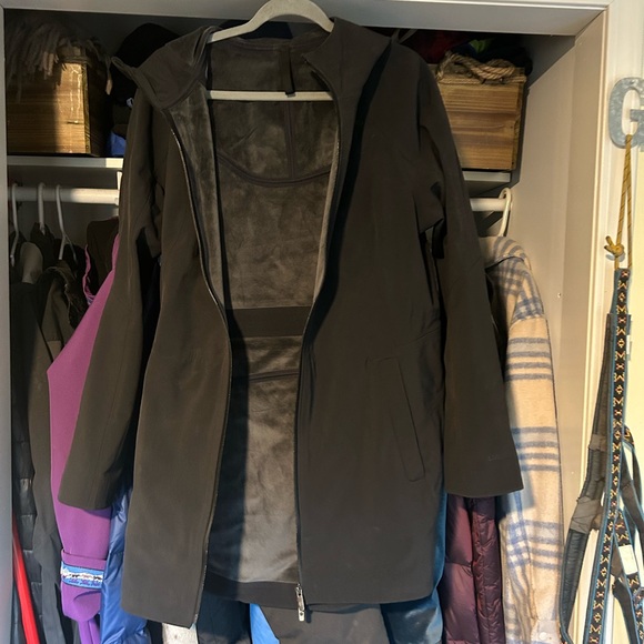 NWOT Lululemon Repel Shell Rain Jacket - Picture 7 of 10